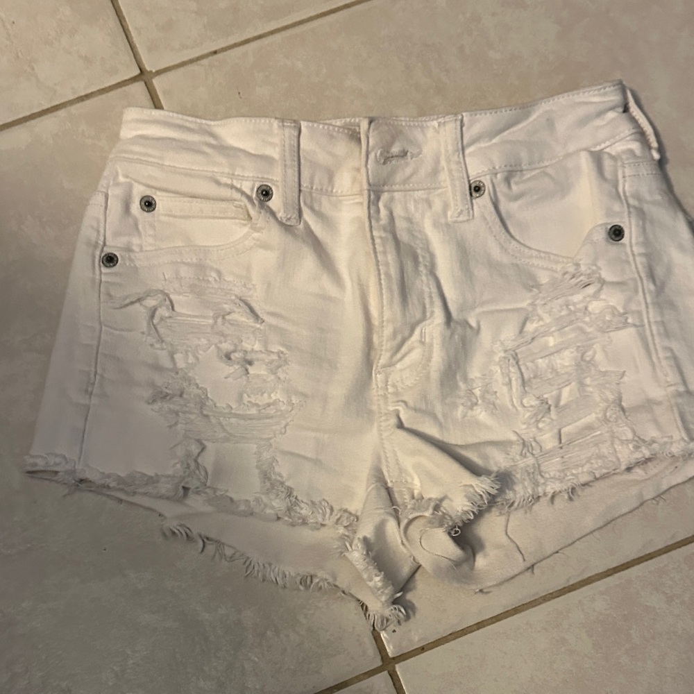American Eagle Super Stretch X White Distressed Women Shorts Size 2